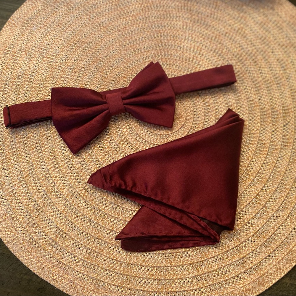 Bow tie & pocket square set